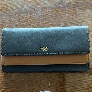 Women's Tricolor Leather Wallet - Black & Tan